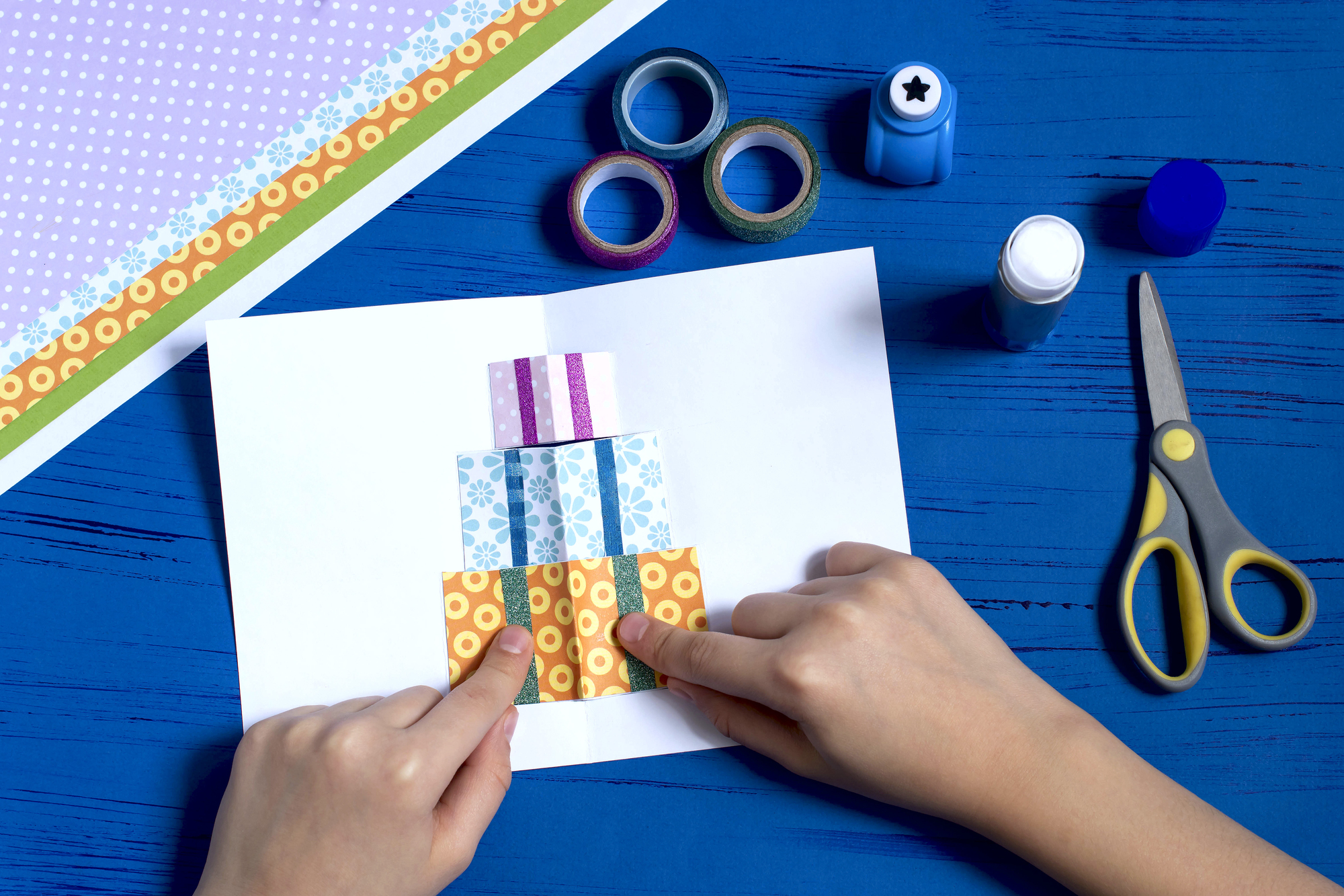 Super Fun And Easy Pop Up Christmas Card - In The Playroom