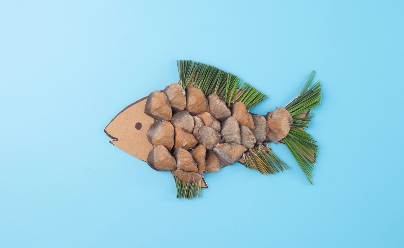 How to make a pine cone fish craft - In The Playroom